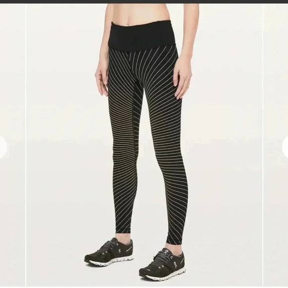Lululemon speed wonder under tights reflective 28” high beam - Picture 1 of 11